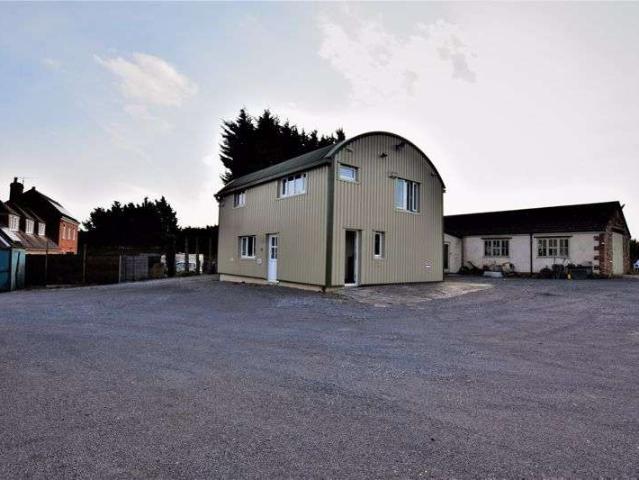 Property for rent in Lower Wick, School House