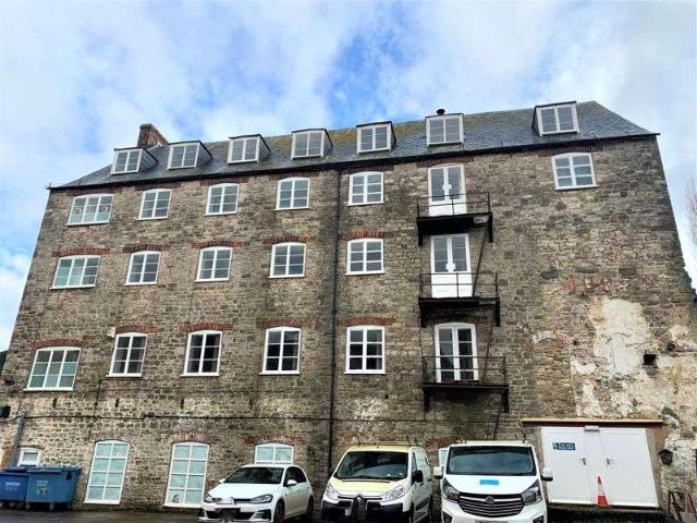 Property for rent in Charfield