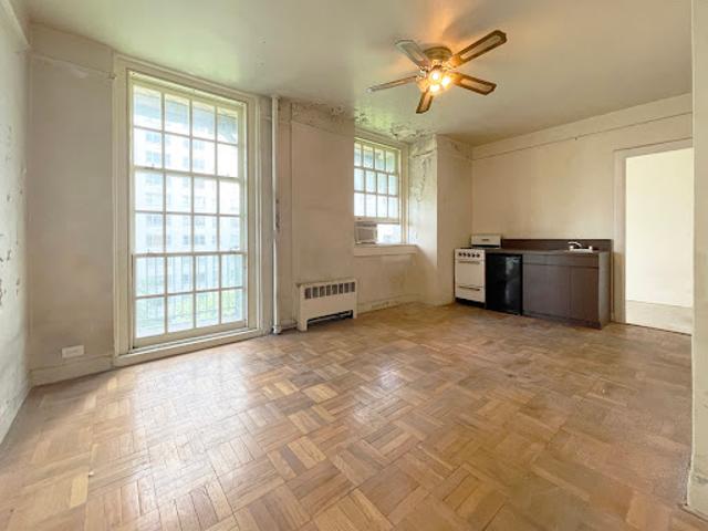 Property for sale in New York, Arverne