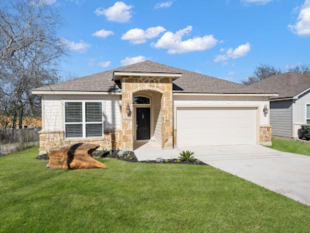 Property for sale in Lytle, Texas