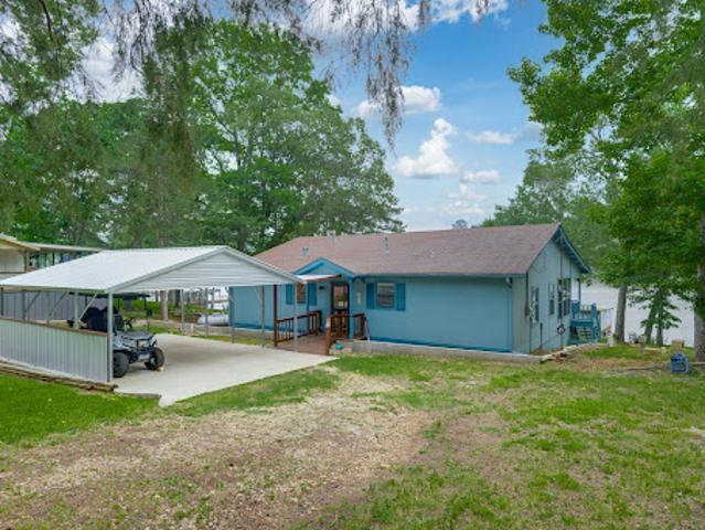 Property for sale in Elkhart, Texas