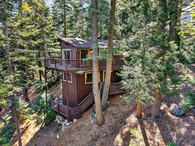 Property for sale in Cedar Glen, California