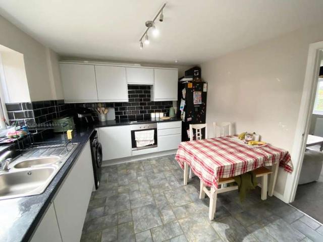 Cottage for rent in Stainland & District, Stainland
