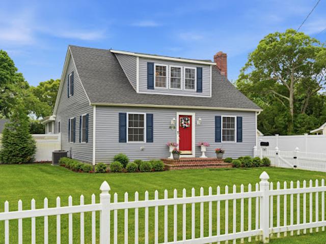 Property for sale in Smithtown, New York