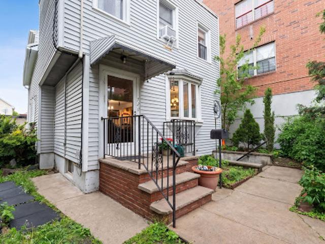 Property for sale in Hudson, New Jersey