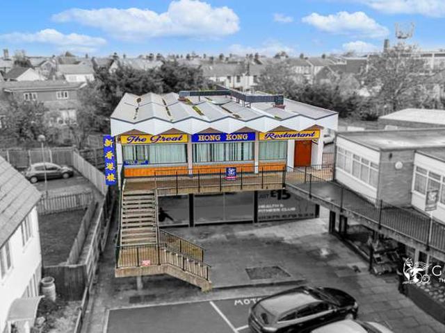 Property for sale in Stanford-le-hope, Essex