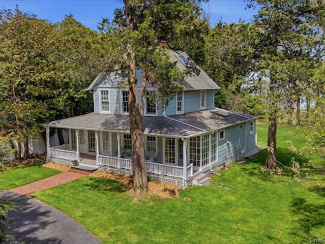 Property for sale in Wading River, New York