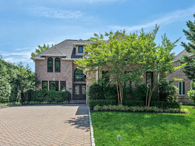 Property for sale in Fort Lee, New Jersey