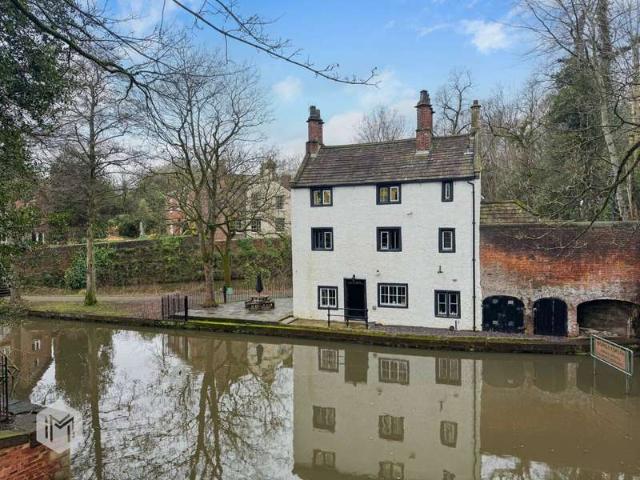 Property for rent in Salford, Greater Manchester