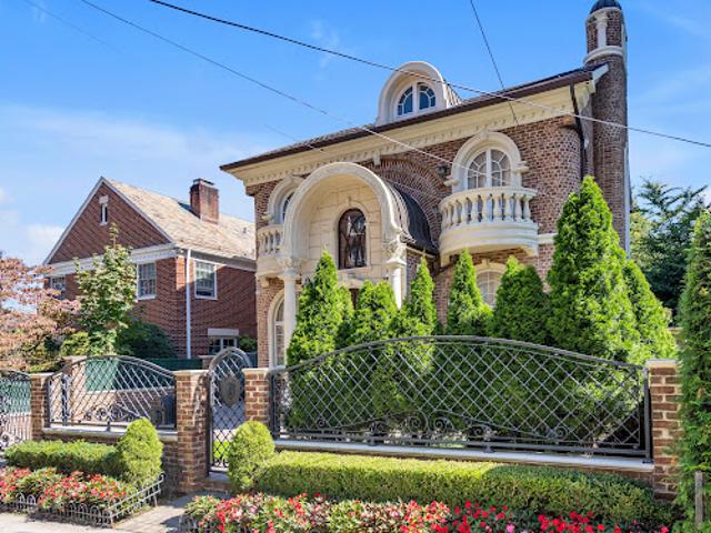 Property for sale in Queens, Arverne