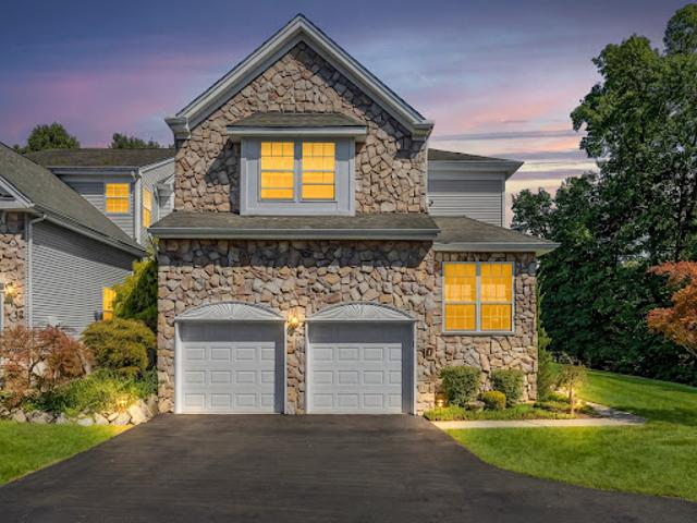 Property for sale in Southfields, New York
