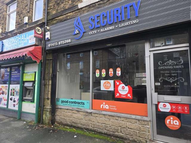Property for rent in Frizinghall, West Yorkshire