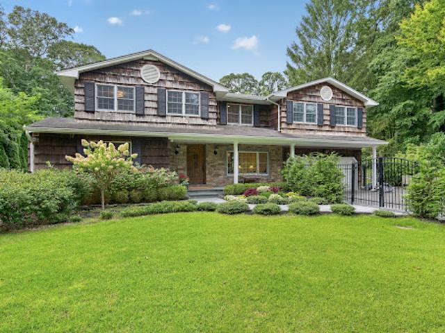 Property for sale in Smithtown, New York