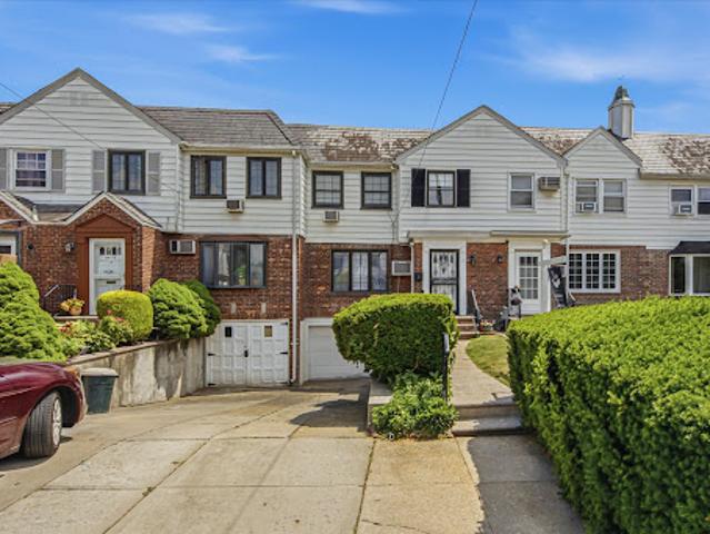 Property for sale in Queens, Arverne
