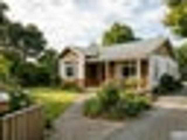 House for sale in Otakou