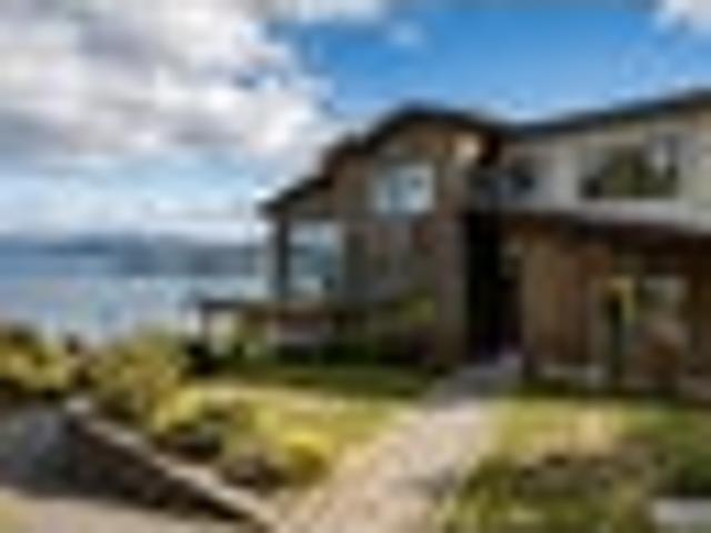 House for sale in Chaslands, Canterbury