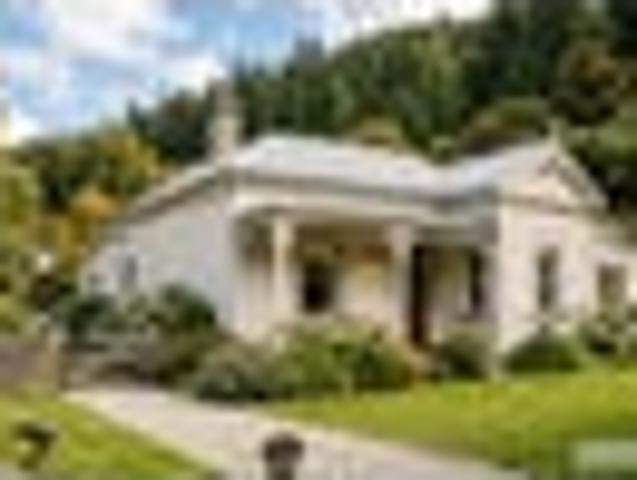 House for sale in Otakou