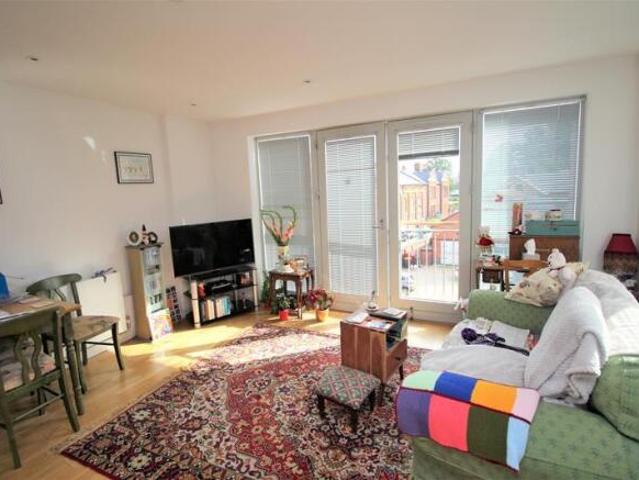 Apartment for rent in South Lane, West Yorkshire