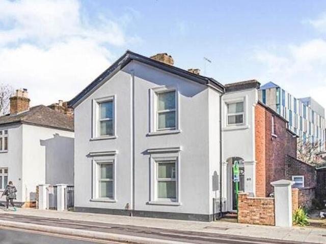 House for rent in Kingston Upon Thames, Greater London