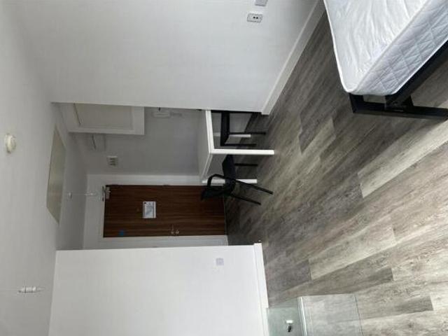 House for rent in Calderstones
