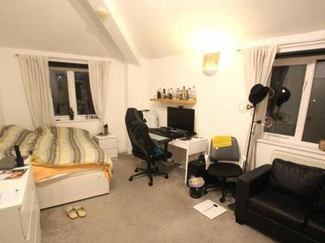 House for rent in Lyons, Greater London