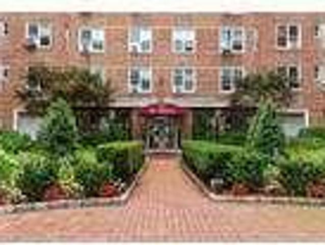 House for rent in Queens, Arverne