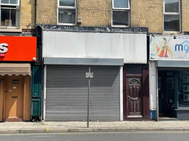 Commercial for rent in Calderstones