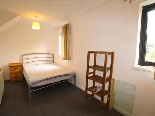 House for rent in Clifton Village, Feckenham
