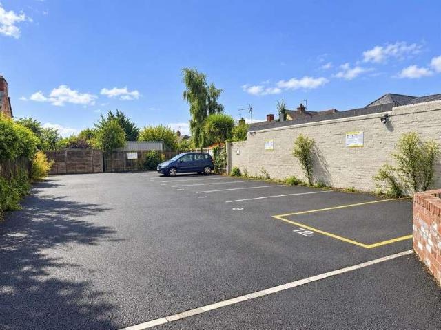 Property for sale in Portfields, Lower Bullingham