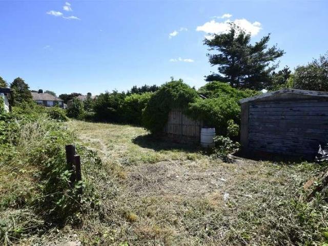 Property for sale in Rush Green, Greater London