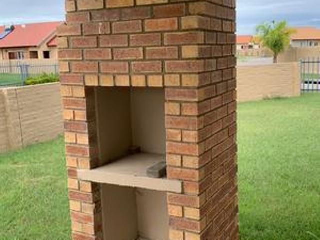 Townhouse for sale in Tlhabane, North West