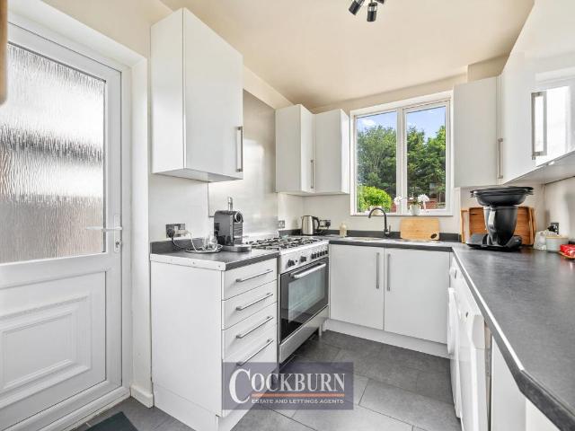 Property for sale in South End, Greater London