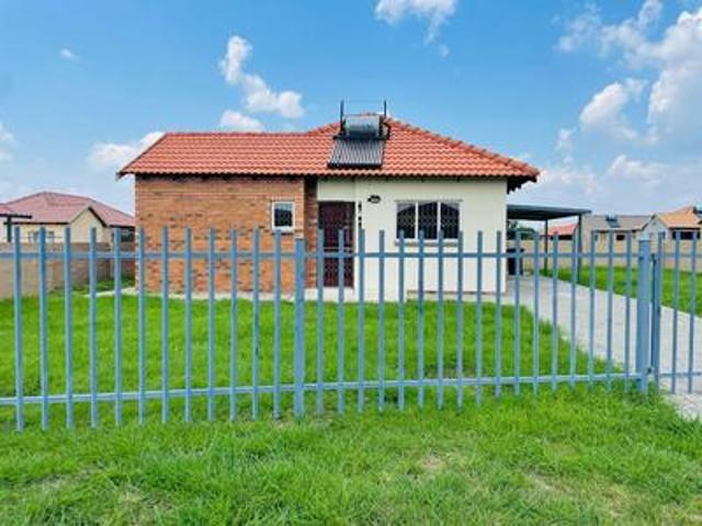 Townhouse for sale in Tlhabane, North West