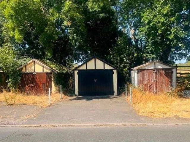 House for sale in Caldermill, East Midlands