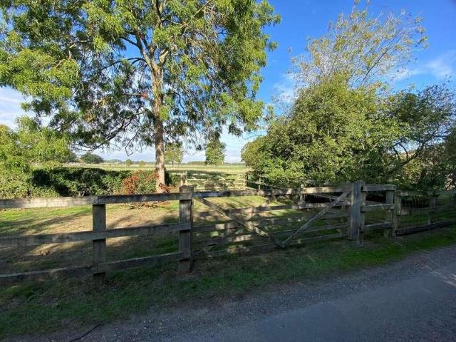Property for sale in Blackmore End, Braintree
