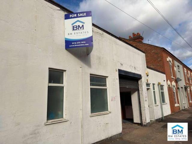 Property for sale in Crown Hills, Leicester