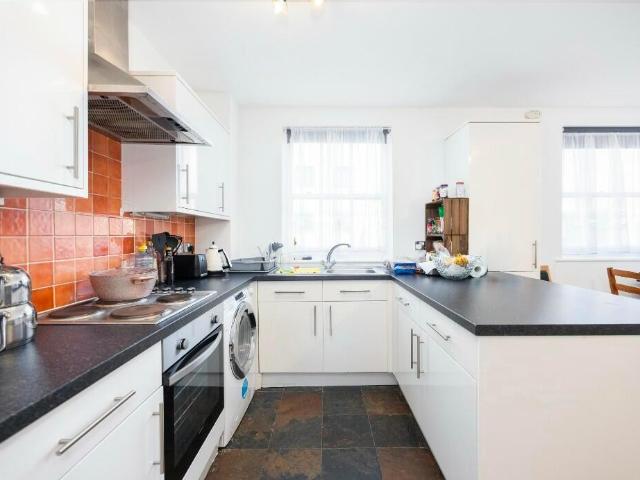 Property for sale in Old Ford, Bow