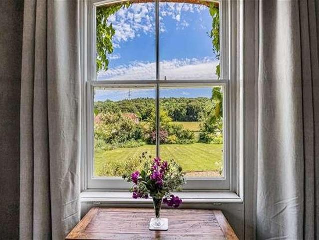 Property for sale in Basildon, Lower Basildon