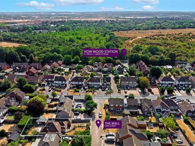 Property for sale in How Wood, Five Acres