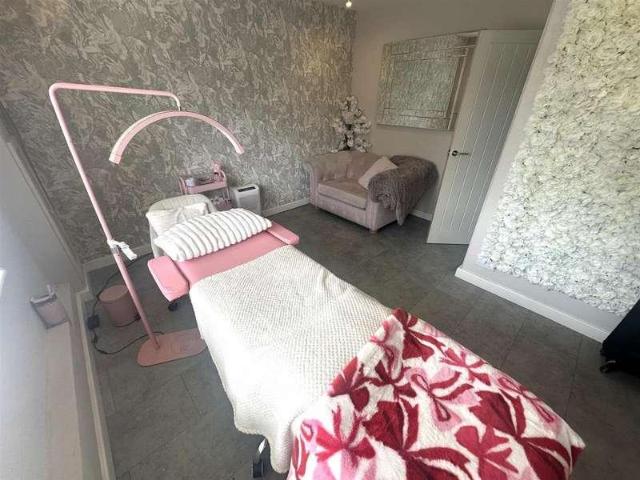 Property for sale in Austhorpe, West Yorkshire
