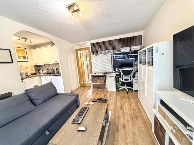 Property for sale in High Wycombe Community Board, Totteridge