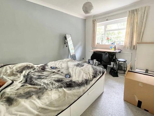 Flat for sale in Fleet, Hart