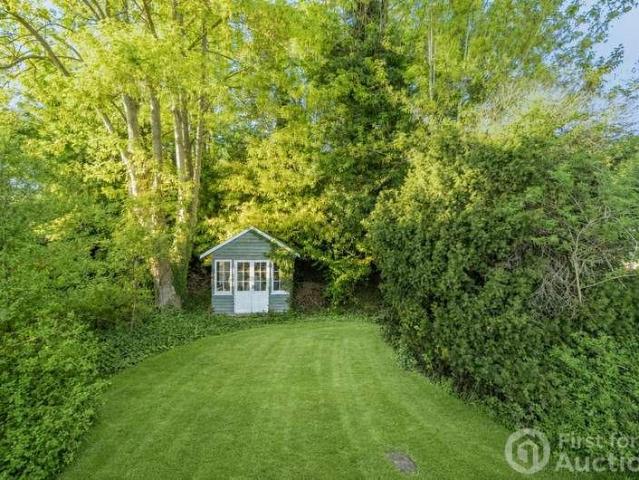 Property for sale in Reading