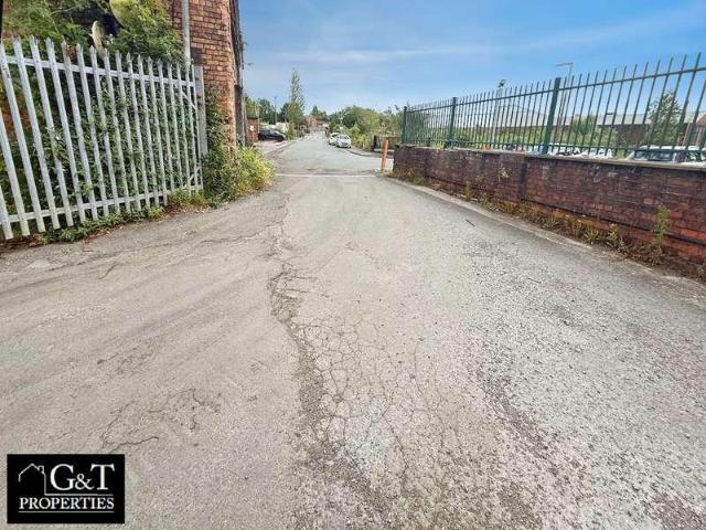 Property for sale in Cradley Heath, West Midlands