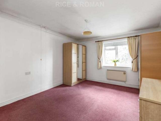 Property for sale in Winkfield