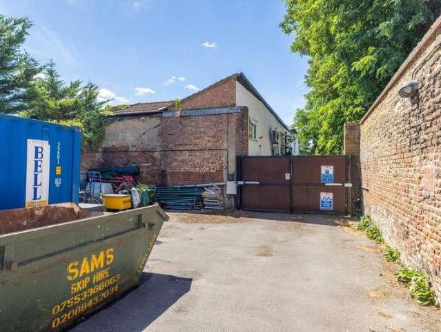 Property for sale in Slough