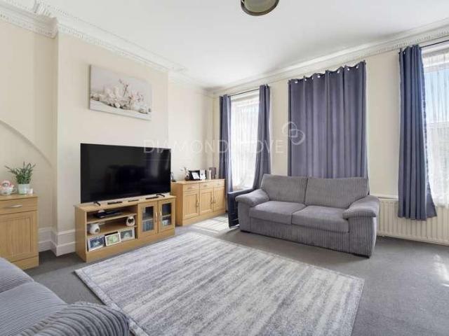 Property for sale in Strawberry Hill, Greater London