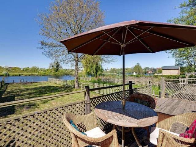 Property for sale in Hoole, Two Mills