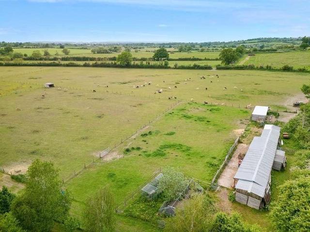 Property for sale in Potterne