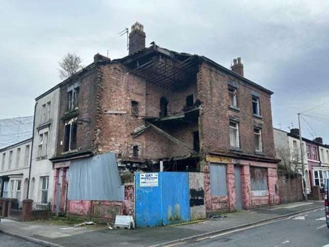 House for sale in Calderstones